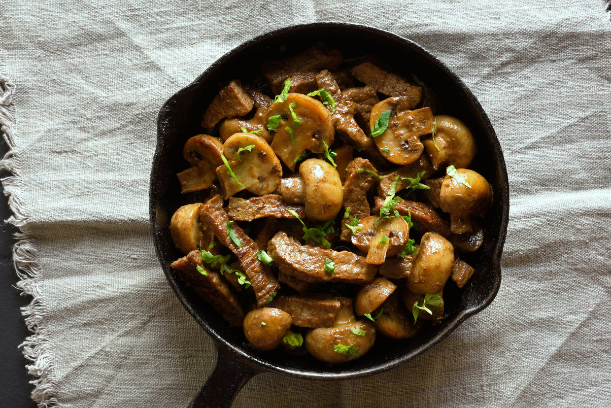 Beef stroganoff with mushrooms